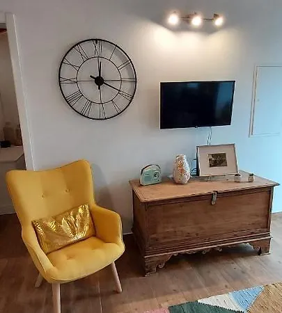 Vakantiehuis Ti Choa - Casa Da Praca Angra do Heroísmo