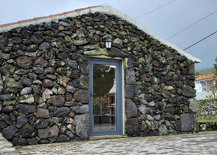 Ti Choa - Casa Da Praca Prázdninový dům Angra do Heroísmo