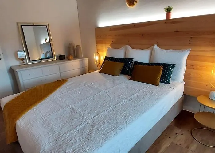 Ti Choa - Casa Da Praca * Angra do Heroísmo