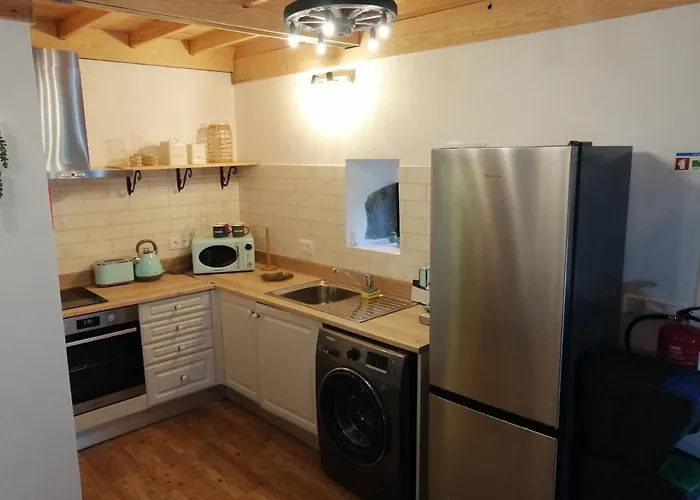 Ti Choa - Casa Da Praca * Angra do Heroismo