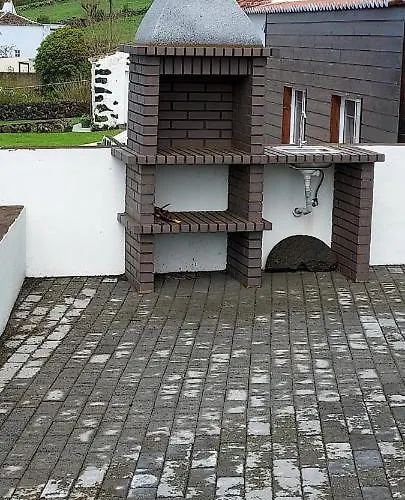 Ti Choa - Casa Da Praca Angra do Heroismo