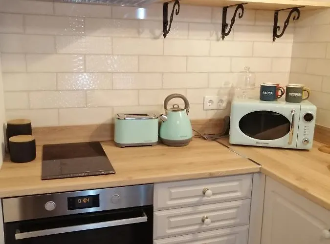 Ti Choa - Casa Da Praca Angra do Heroísmo